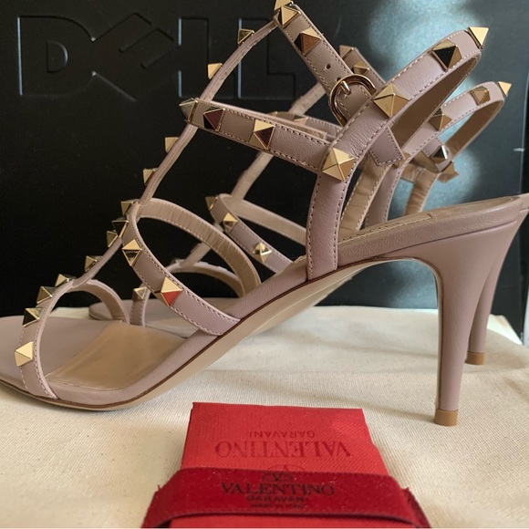 Valentino Garavani Rockstud Sandals - Picture 5 of 13